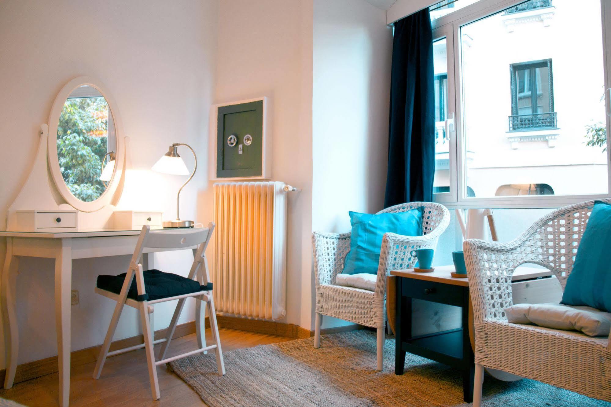 Lollipop Flats City Centre Deluxe Suite 马德里 外观 照片